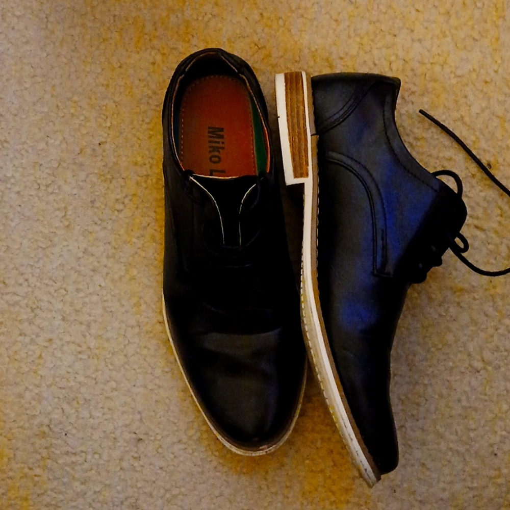 Miko Lotti Leather Shoes